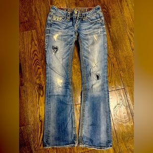 Rock Revival jeans, Buckle